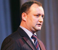 Dodon ar fi primit la Ambasada rusă mijloace în sumă de cel puțin 500 mii de dolari SUA. Foto: og,ru