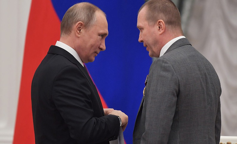 Президент Владимир Путин в беседе с художественным руководителем Театра Наций Евгением Мироновым про обыски у худрука "Гоголь-центра" Кирилла Серебренникова употребил слово "дураки".