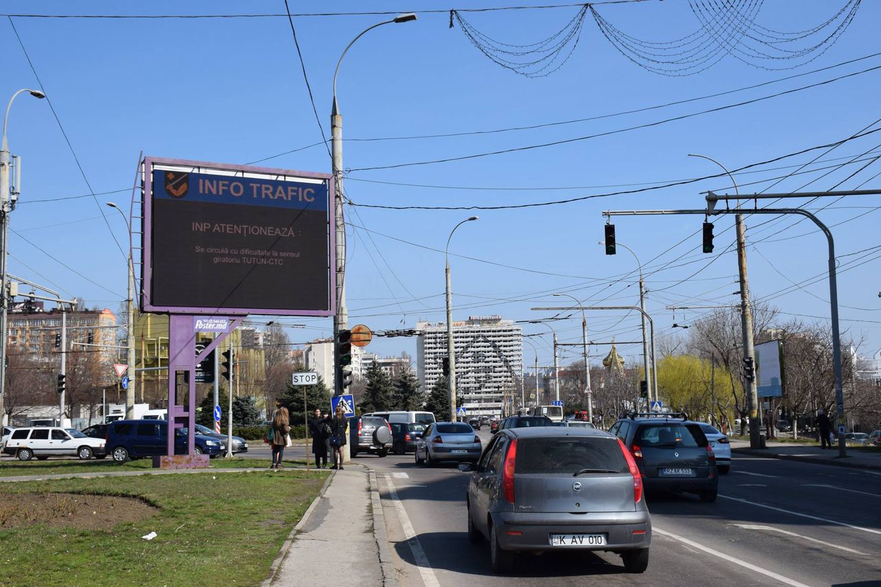 Străzile din Chişinău aglomerate la această oră.