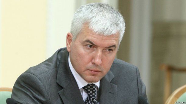 Саламатин возглавлял министерство обороны Украины с февраля по декабрь 2012 года — во время президентства Виктора Януковича.