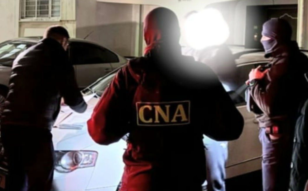 Un polițist din Capitală, reținut de CNA cu o mită de 1.000 de euro.
