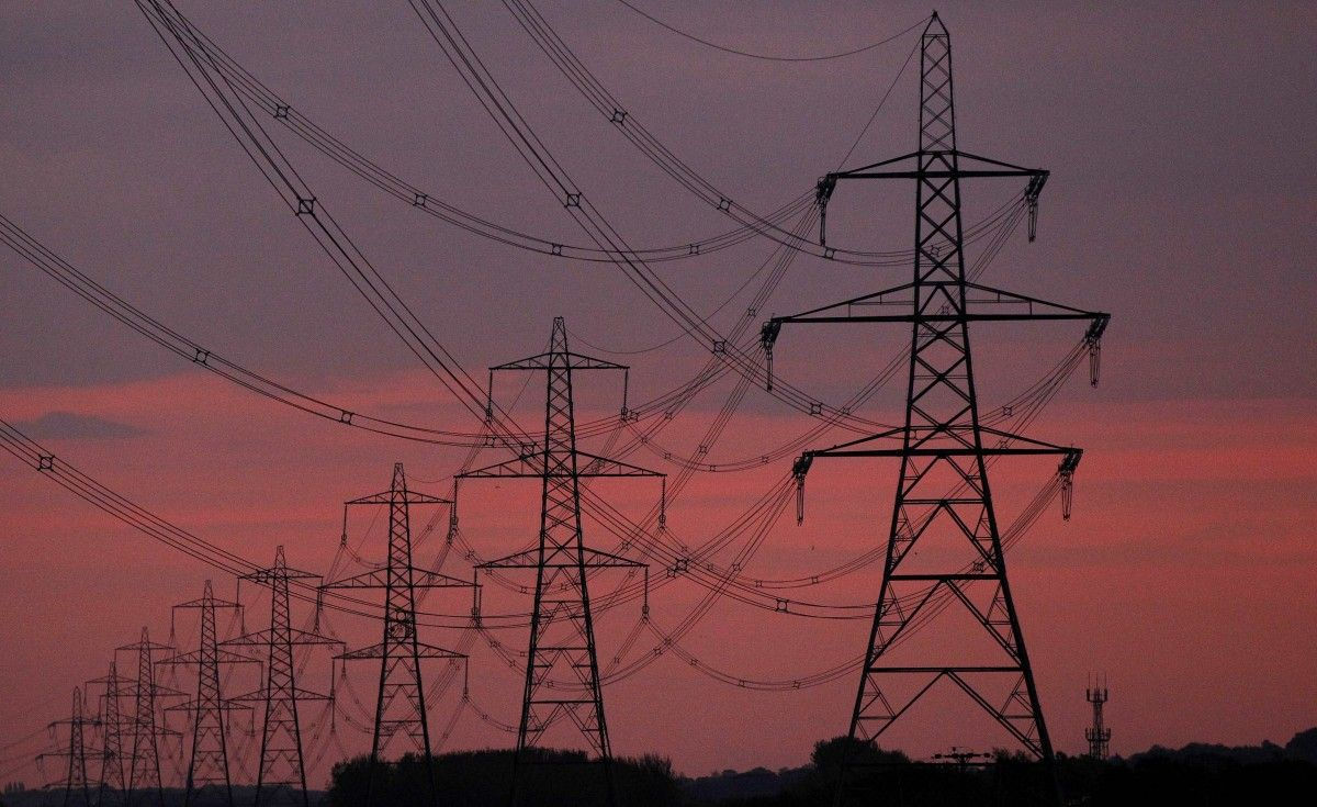 Premier Energy предупреждает о рисках обрыва линий электропередач из-за погодных условий.