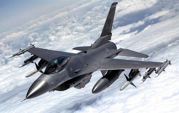 Польша ведет переговоры с США о покупке сотни F-16.