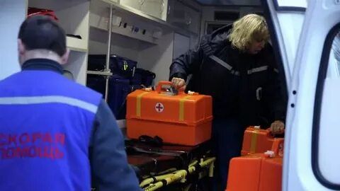В одном из баров Москвы девушка скончалась на конкурсе по поеданию пирожных.
