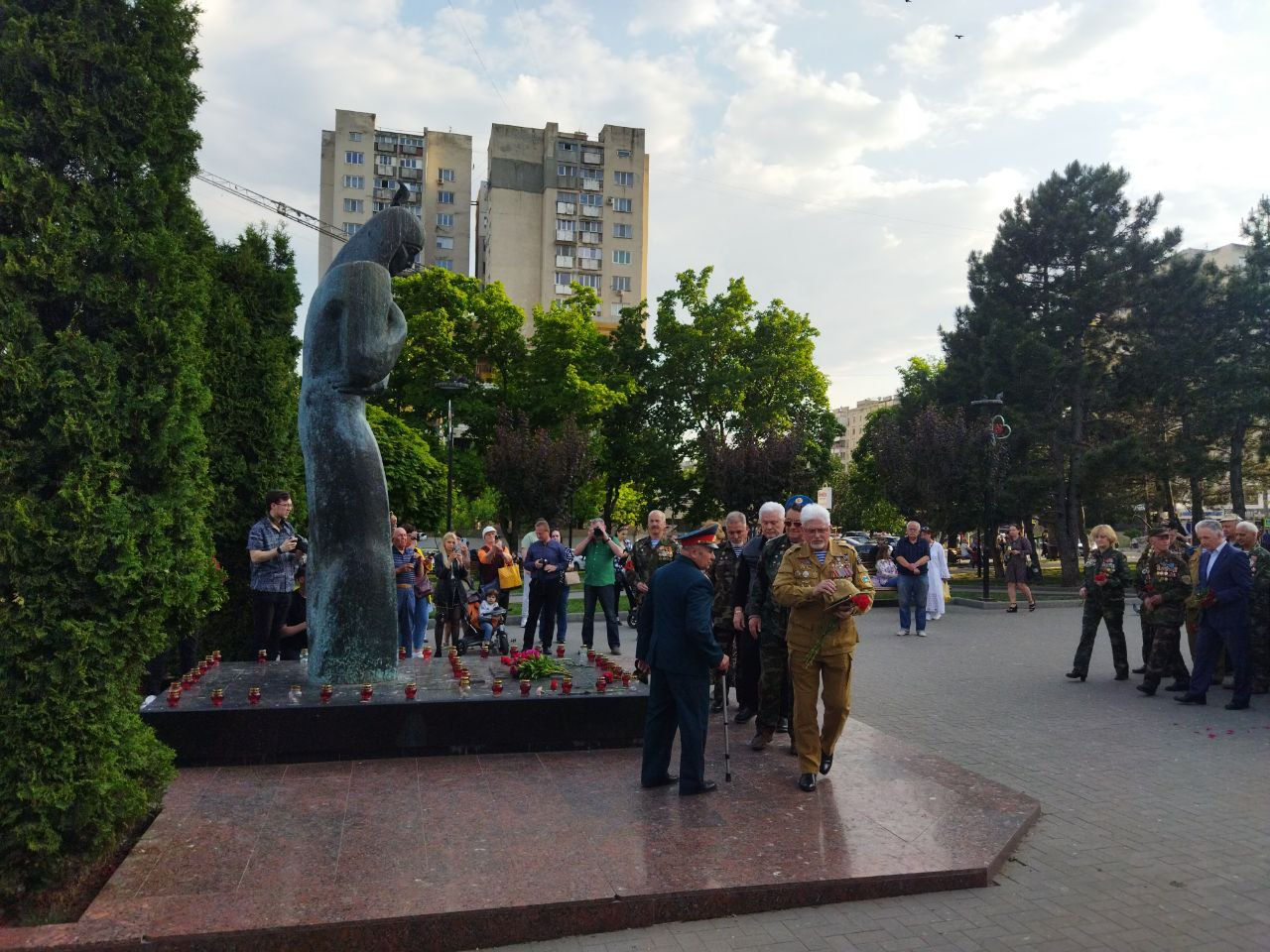 В столичном парке "Сыновьям Родины - вечная память" отметили годовщину его создания.