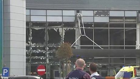 Aeroportul din Bruxelles îşi reia gradual activitatea. Foto: bbc.co.uk
