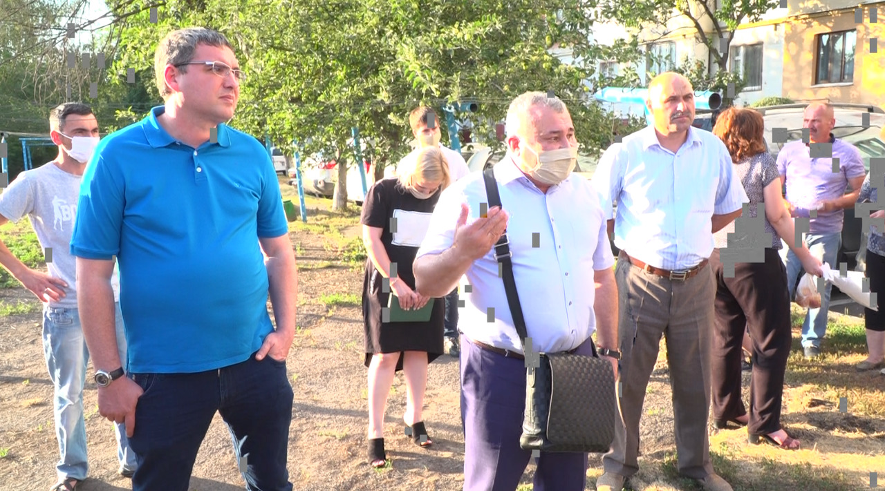 В разгар пандемии два бельцких дома оставили без воды. Фото: btv.md.