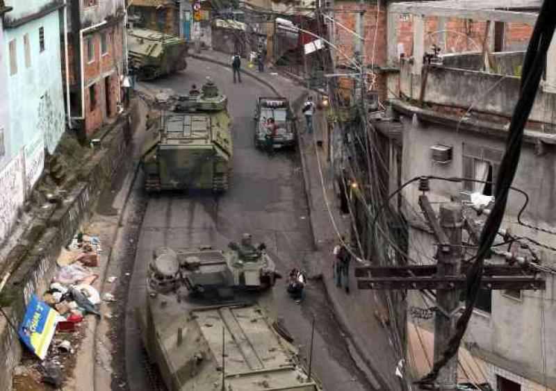Armata a luat cu asalt străzile din Rio de Janeiro. 