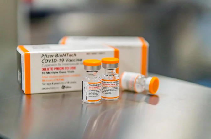 Эффективность вакцины Pfizer для детей от 5 до 11 лет превышает риски.