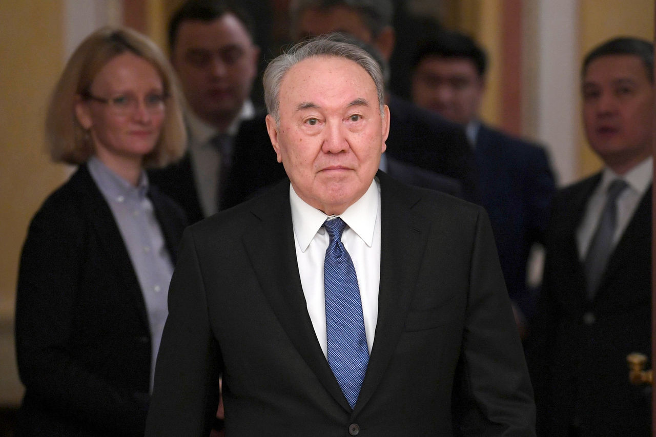 СМИ: Назарбаев покинул Казахстан.