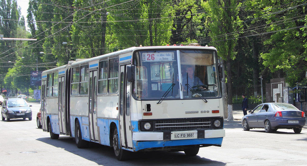 Возраст большинства автобусов в муниципии Кишинёв составляет 20–30 лет.