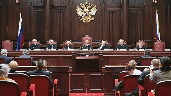 В Конституционном суде России СССР назвали «незаконно созданным государством».