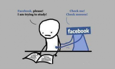 Dacă prietenii şi familia fac glume pe seama ta cum că ai fii dependent(ă) de Facebook, ar putea avea dreptate.