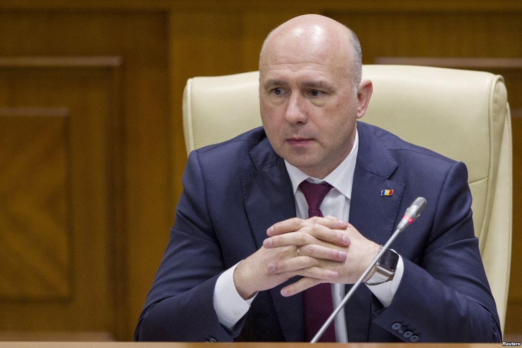 День флага был учрежден парламентом 23 апреля 2010 года.  Фото: reuters.com