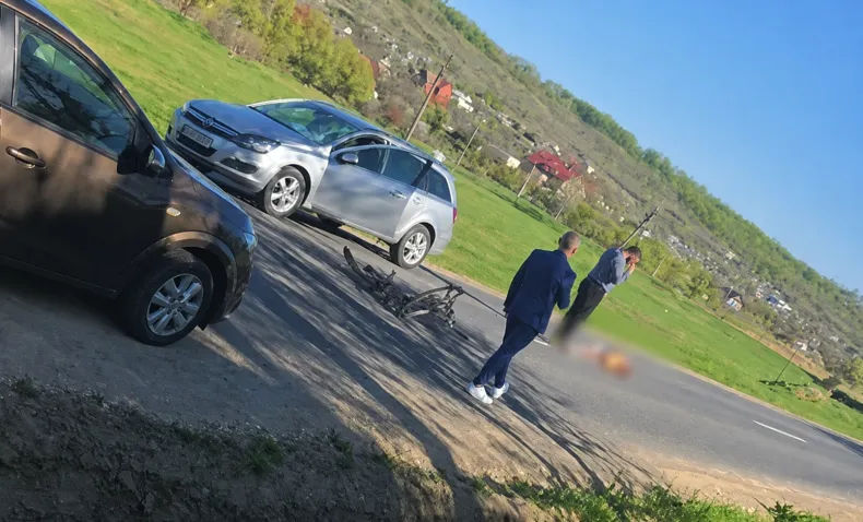 Un copil de opt ani, lovit de o mașină la Cărpineni.