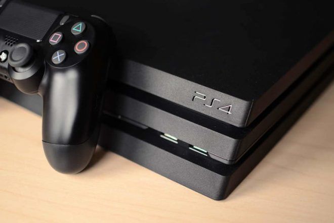 Sony продолжит выпуск приставок PlayStation 4 из-за дефицита PS5.