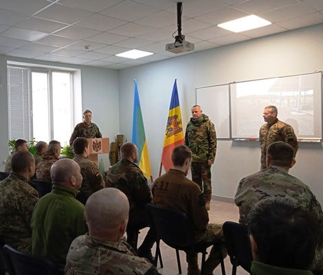 Группа военных ВСУ прошла курс обучения по саперной тематике в Молдове.