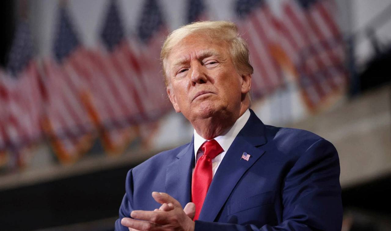 Трамп: Путин устал от войны, а без меня мирного соглашения не будет.