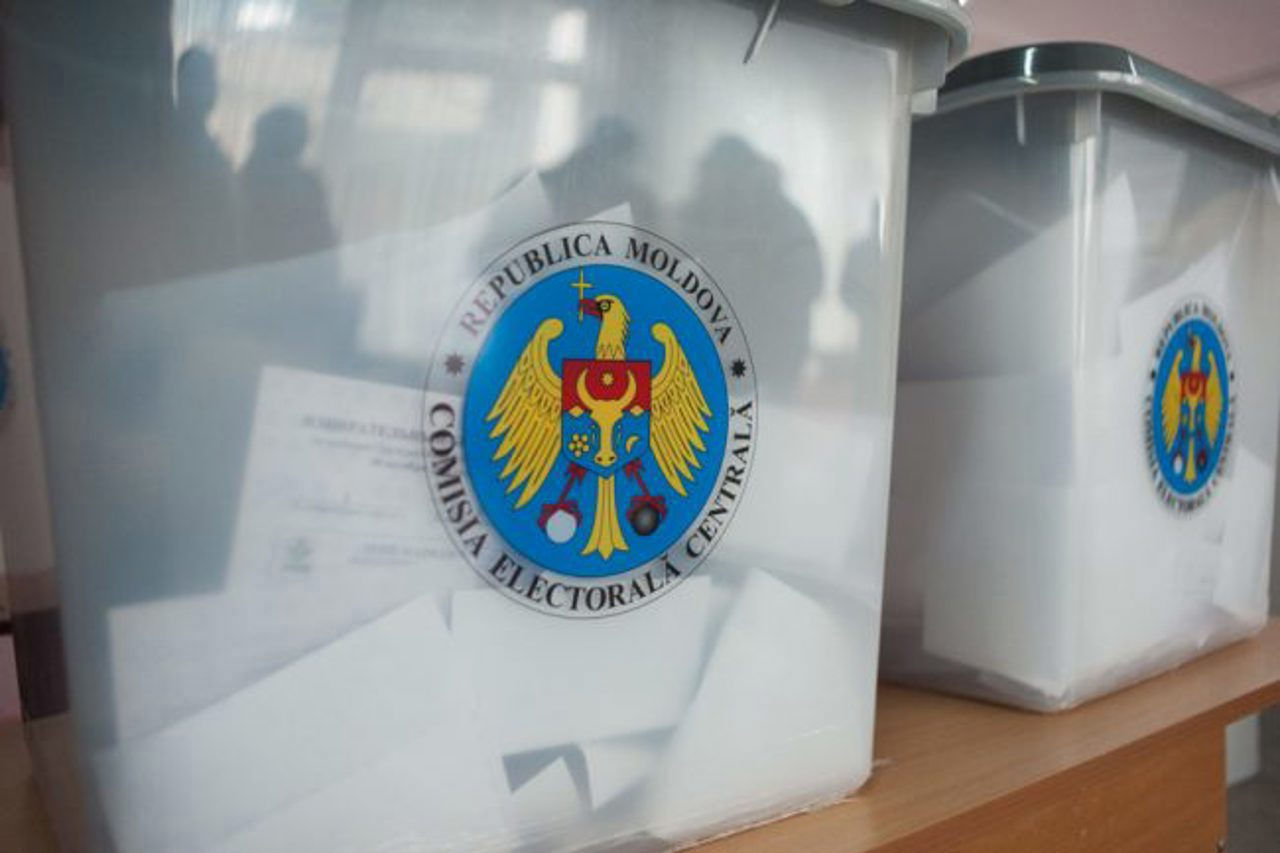 Într-un sat din Moldova ar putea avea loc un referendum pentru demiterea primarului.