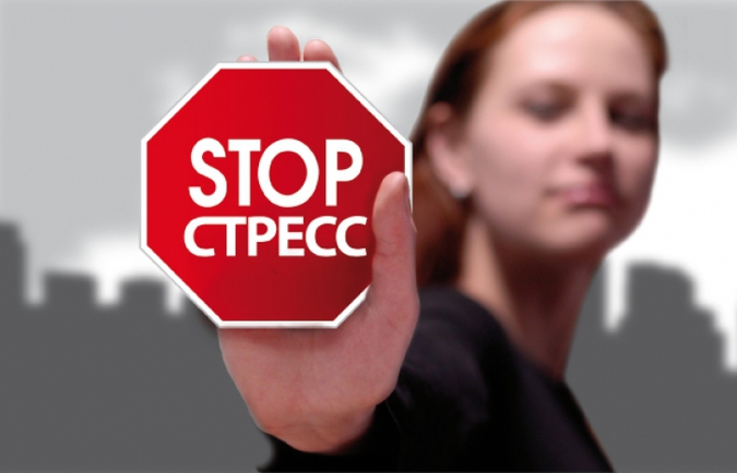 Всего два стакана гранатового сока в день способны поднять человеку настроение и дать значительный заряд бодрости на весь день.