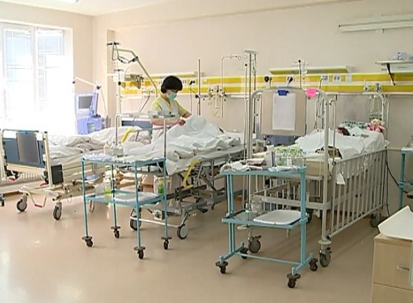 3 frati de doi, cinci si 7 ani au ajuns, in coma, la spital, dupa ce au baut niste pastile pe care le-au gasit la o gunoiste.