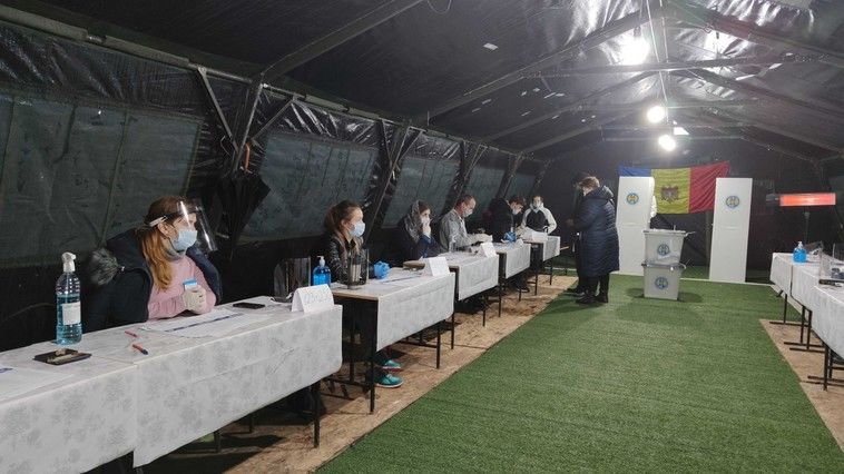 Жители Бубуечь снова будут голосовать на выборах в палатке.