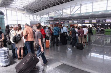 Всего в 2014 году из Молдовы эмигрировало 2 тысячи 374 граждан,