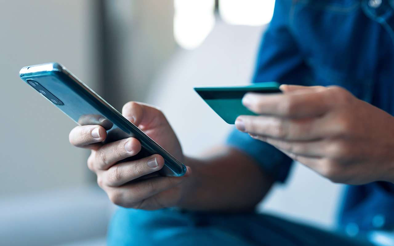 Noi cazuri de escrocherie telefonică: Victimele au fost prejudiciate cu peste 3 milioane de lei.