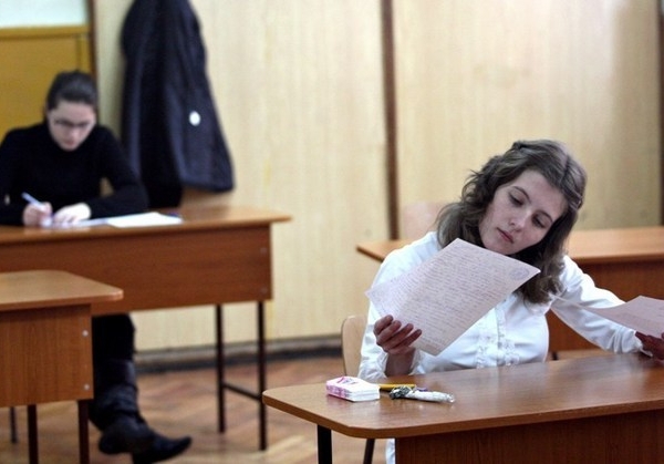 Сегодня, 17 июня, некоторые лицеисты сдают последний экзамен на степень бакалавра - дисциплину по выбору.
