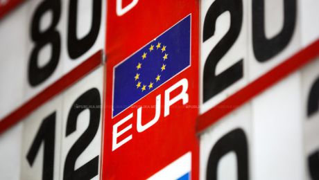 Leul s-a depreciat în raport cu principalele valute de referinţă. Foto: publika.md