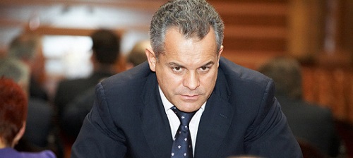 Плахотнюк назвал заявления Иона Стурзы и Игоря Додона наивными и лишенными логики.