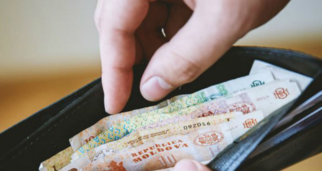 ЛДПМ: Есть сигналы о задержке выплаты отпускных учителям.