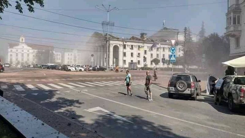 Российские войска обстреляли Чернигов: погибли пять человек.