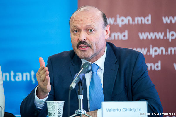 Независимый кандидат в президенты Валериу Гилецки.
