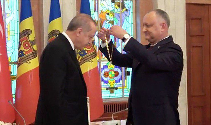 Игорь Додон наградил Орденом Республики Реджепа Эрдогана.