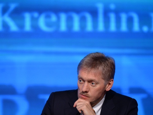 Песков дал интервью, в котором рассказал, почему глава государства не дал прогноз о курсе рубля, что Запад будет делать с Россией, когда ситуация на Украине разрешится.