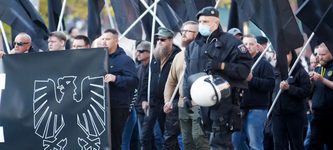 В ФРГ растет число людей с правоэкстремистскими взглядами.
