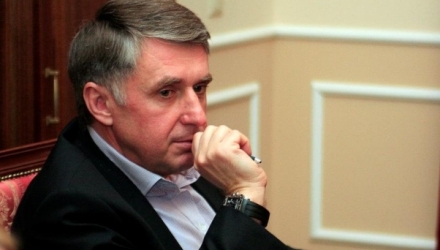 Ион Стурза считает, что решение Влада Плахотнюка об отказе от депутатского мандата вызвано падением рейтинга ДПМ в соцопросах.