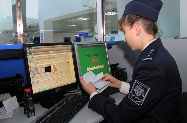 Два курда задержаны в Кишиневском аэропорту с поддельными документами.