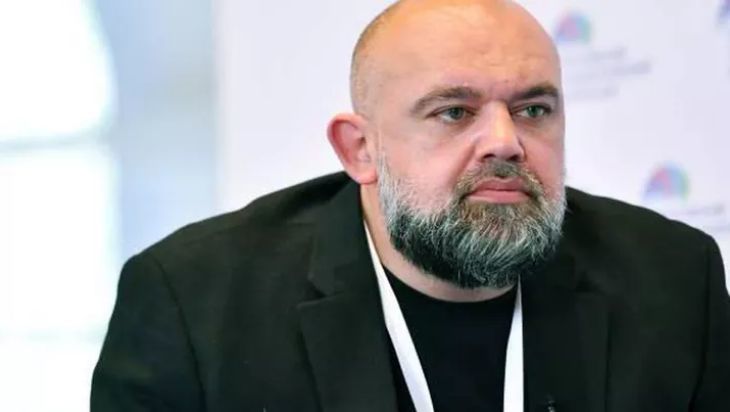 Врач развеял миф о заражении COVID-19 из-за прививки.