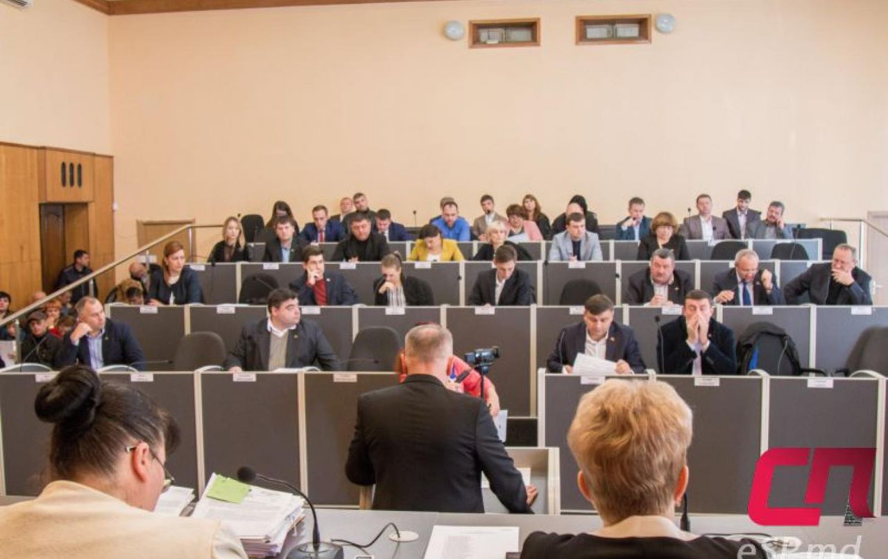 Муниципальный совет (МС) Бельц принял отставку Ренато Усатого с должности примара муниципия.  Фото: esp.md