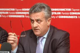 Totodată, deputatul comunist susţine că PCRM nu are de gând să facă o coaliţie cu un partid de la guvernare