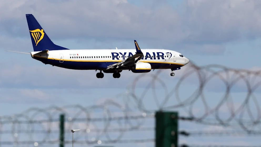 Ryanair a decis să anuleze toate zborurile de pe trei aeroporturi germane din cauza taxelor ridicate.