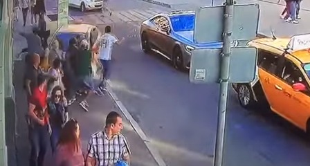 Опубликовано видео допроса въехавшего в пешеходов московского таксиста.