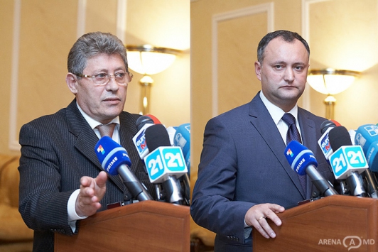Noi avem mandatul de a hotărî, partidele parlamentare. În cazul dat, majoritatea parlamentară are dreptul de a decide să fie acest referendum sau nu.