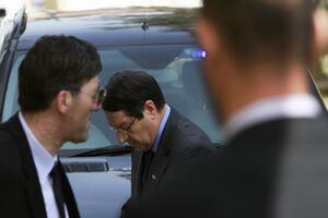 Preşedintele Ciprului, Nicos Anastasiades, şi şeful Băncii Centrale, Panicos Demetriades, au primit ameninţări cu moartea.