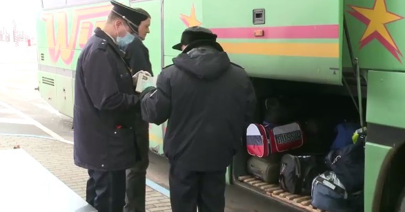 На прошлой неделе границу страны пересекли более 90 тысяч автомобилей. 