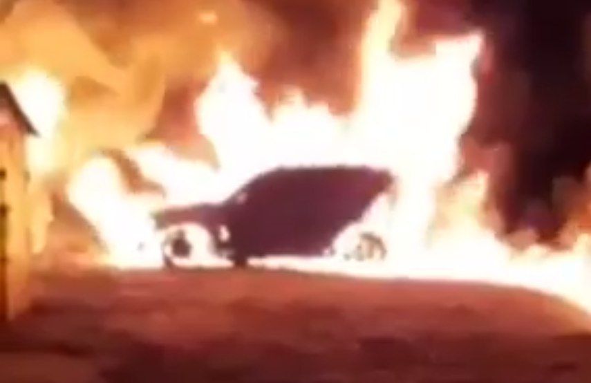 В Вулканештах в ночь со 2 на 3 сентября сгорел легковой автомобиль марки BMW X5. 