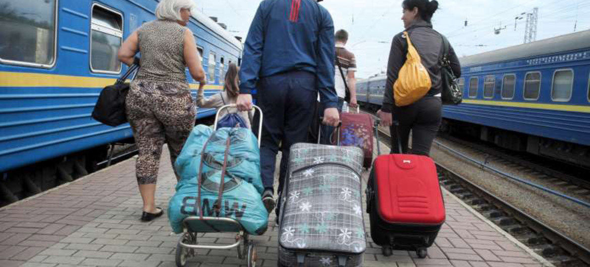 В 2017 году женщины составляли более половины из всех международных мигрантов в 100 странах. 