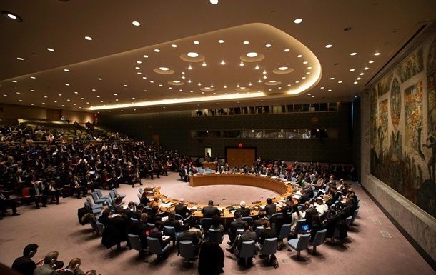 Согласно данным органов украинской власти, 240 тысяч из около 1,7 млн внутренне перемещенных лиц являются детьми. 